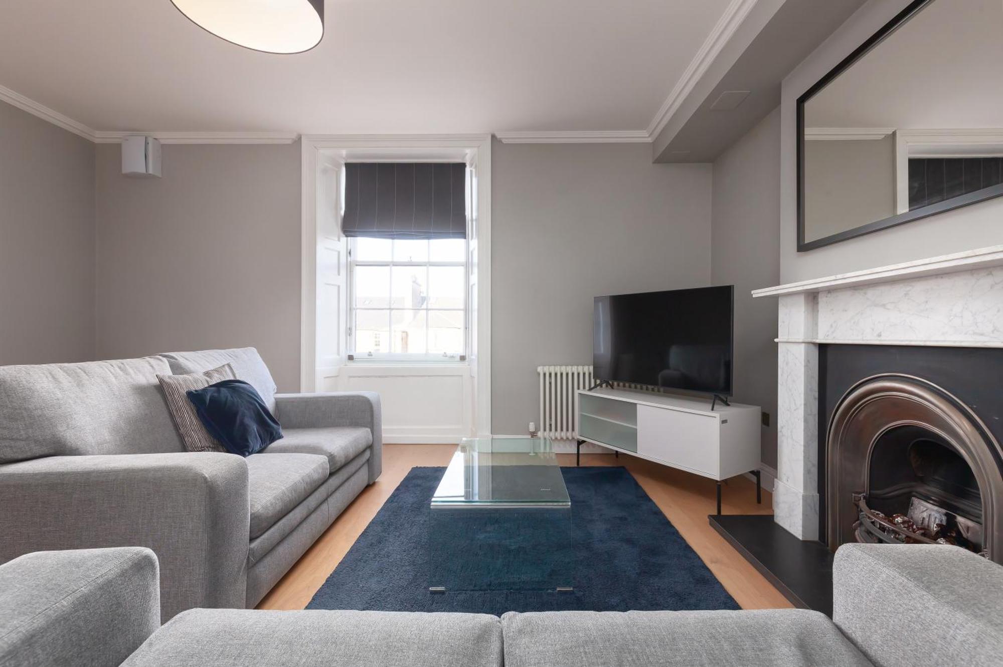 אדינבורו Destiny Scotland - Hill Street Apartments מראה חיצוני תמונה