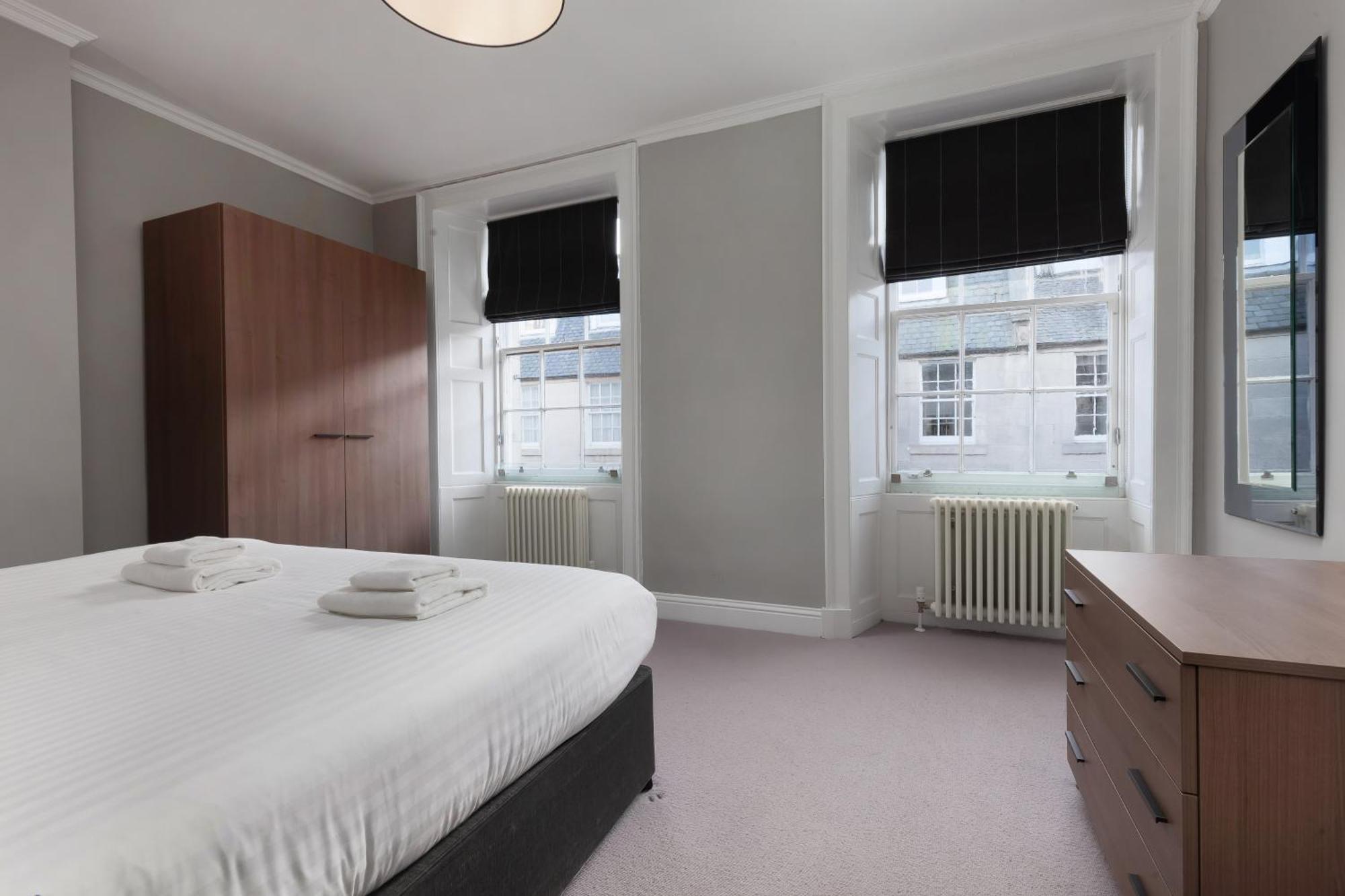 אדינבורו Destiny Scotland - Hill Street Apartments מראה חיצוני תמונה
