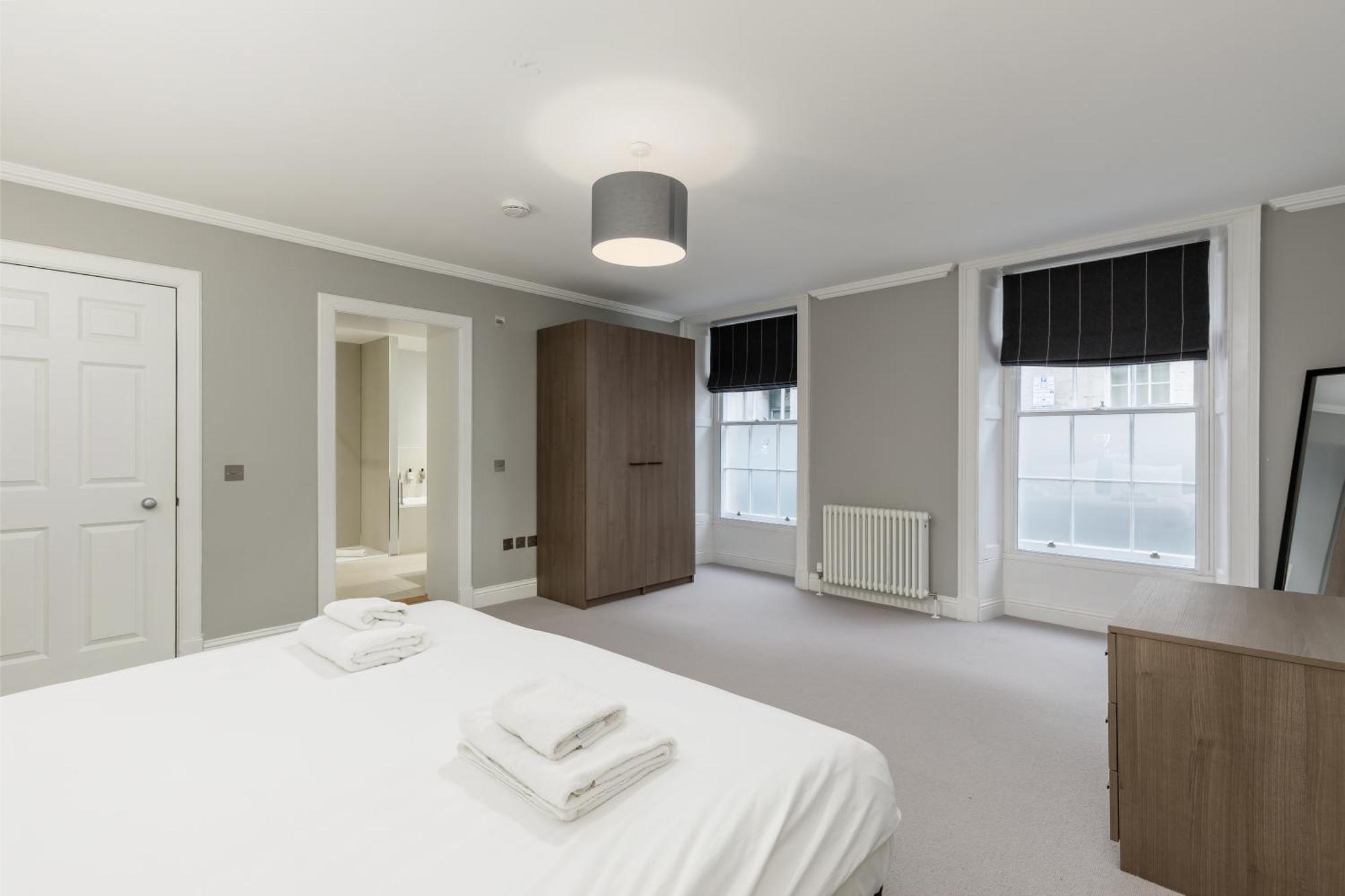 אדינבורו Destiny Scotland - Hill Street Apartments מראה חיצוני תמונה